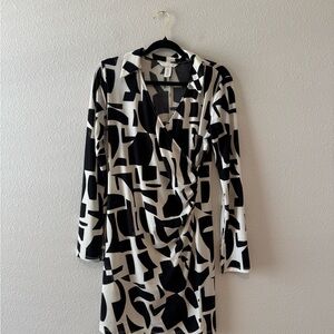 H&M Monochrome Geometric Long Sleeve Dress